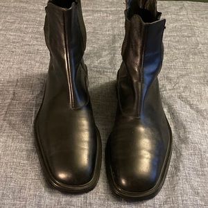 Salvatore Ferragamo men’s black leather boots